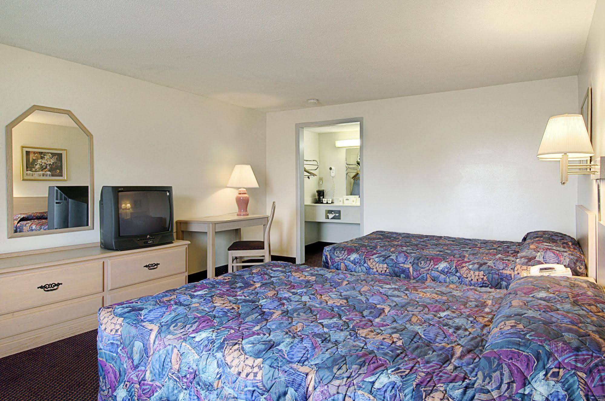 Howard Johnson By Wyndham Valdosta Oda fotoğraf